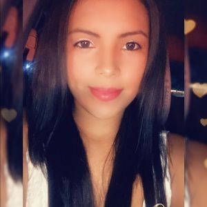 Meet your Posher, Yeimi